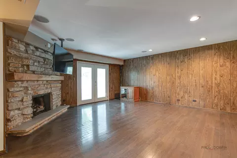 906 Juneway Ave, Deerfield, IL 60015 photo 22
