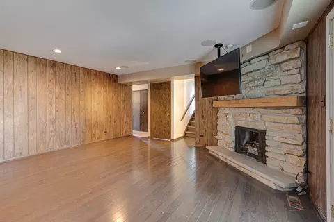906 Juneway Ave, Deerfield, IL 60015 photo 20
