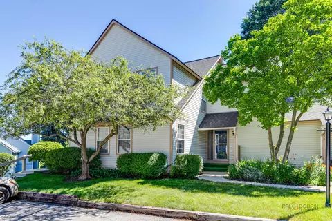 935 Chase Ct, Gurnee, IL 60031