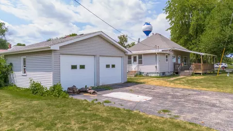 Exterior - 120 N Hickory St, Cullom, IL 60929 photo 7 of 10