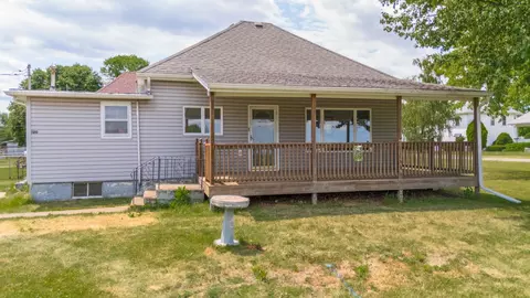 Exterior - 120 N Hickory St, Cullom, IL 60929 photo 6 of 10