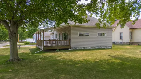 Exterior - 120 N Hickory St, Cullom, IL 60929 photo 5 of 10