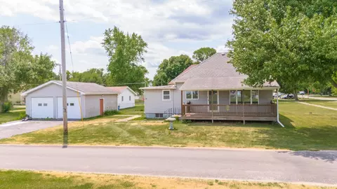 120 N Hickory St, Cullom, IL 60929