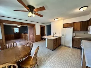103 E Washington St, Congerville, IL 61729 photo 9