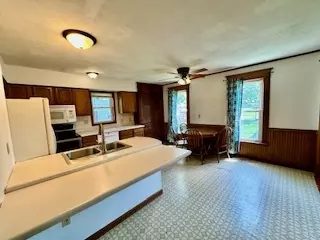 103 E Washington St, Congerville, IL 61729 photo 23