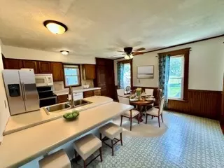 103 E Washington St, Congerville, IL 61729 photo 4