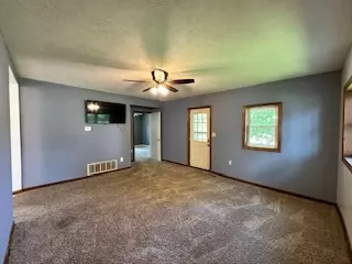 103 E Washington St, Congerville, IL 61729 photo 12