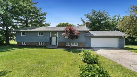 1243 S Bell School Rd, Rockford, IL 61108