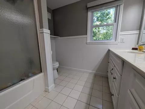 Bath - 1703 Mayfair Rd, Champaign, IL 61821 photo 4 of 4