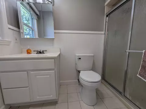 Bath - 1703 Mayfair Rd, Champaign, IL 61821 photo 2 of 4