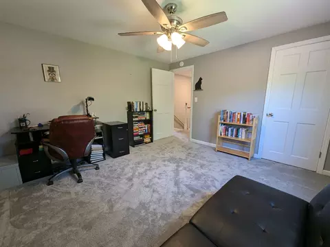 Bedroom - 1703 Mayfair Rd, Champaign, IL 61821 photo 4 of 10