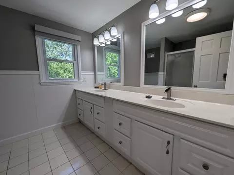 Bath - 1703 Mayfair Rd, Champaign, IL 61821 photo 3 of 4