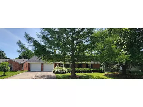 Exterior - 308 Grant Rd, Bloomington, IL 61701 photo 2 of 13