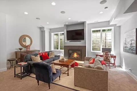 Living - 446 Jackson Ave, Glencoe, IL 60022 photo 3 of 3
