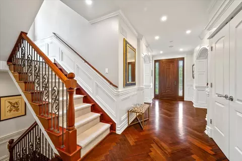 Entry Way - 446 Jackson Ave, Glencoe, IL 60022 photo 1 of 3