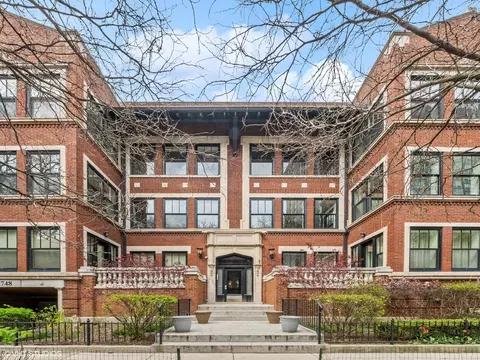 742 W Buena Ave #2E, Chicago, IL 60613