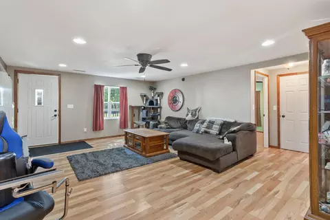 309 N State St, Danvers, IL 61732 photo 11