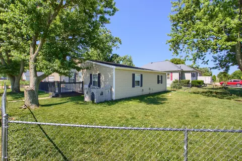 309 N State St, Danvers, IL 61732 photo 2
