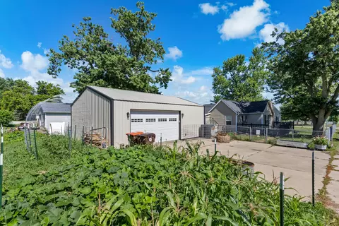 309 N State St, Danvers, IL 61732 photo 8