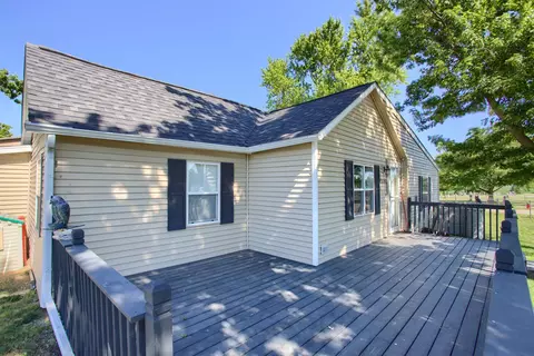 309 N State St, Danvers, IL 61732 photo 7