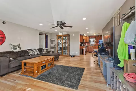 309 N State St, Danvers, IL 61732 photo 9