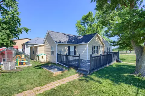 309 N State St, Danvers, IL 61732 photo 6