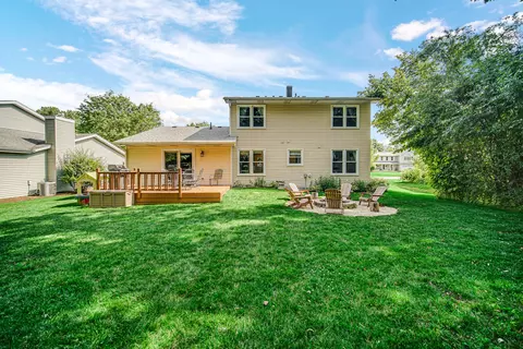 Exterior - 716 Holly Dr, Bartlett, IL 60103 photo 3 of 3