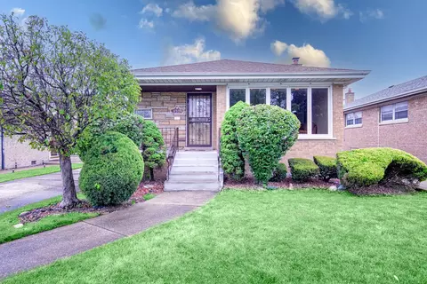 8531 S Kildare Ave, Chicago, IL 60652