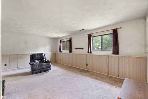 2002 N Sherman Dr, Mchenry, IL 60050 photo 17
