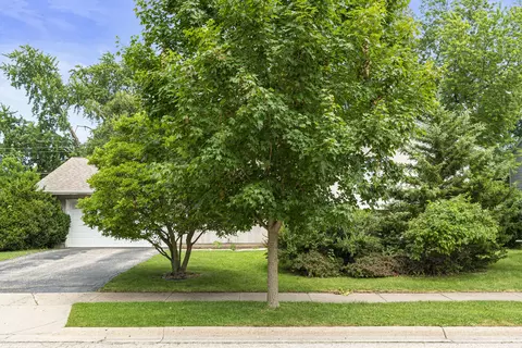 2002 N Sherman Dr, Mchenry, IL 60050 photo 24