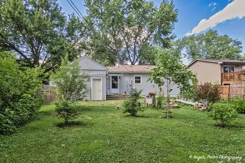Exterior - 4517 Clearview Dr, Mchenry, IL 60050 photo 5 of 7