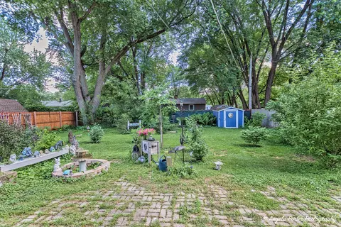 Exterior - 4517 Clearview Dr, Mchenry, IL 60050 photo 3 of 7