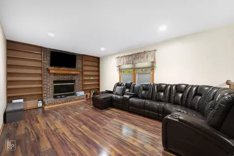 797 Cheyenne Ln, Elgin, IL 60123 photo 14