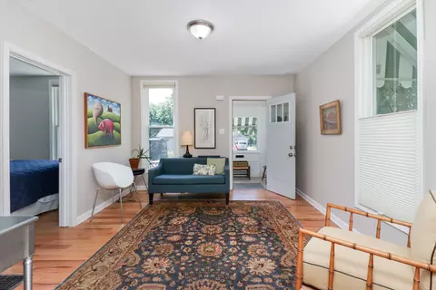 Entry Way - 914 E Locust St, Bloomington, IL 61701 photo 1 of 2
