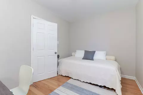 Bedroom - 914 E Locust St, Bloomington, IL 61701 photo 2 of 5
