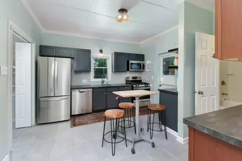 Kitchen - 914 E Locust St, Bloomington, IL 61701 photo 1 of 5