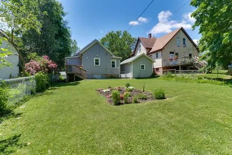Exterior - 914 E Locust St, Bloomington, IL 61701 photo 8 of 8