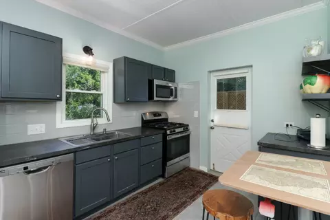 Kitchen - 914 E Locust St, Bloomington, IL 61701 photo 3 of 5