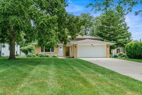 1011 Valewood Rd, Bartlett, IL 60103