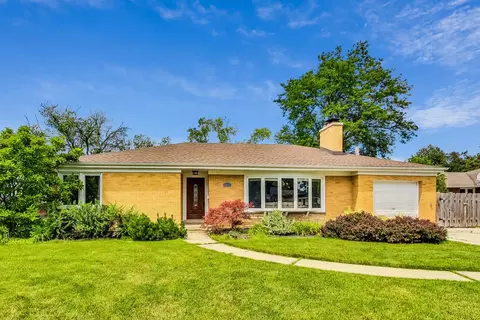 1926 Manor Ln, Park Ridge, IL 60068