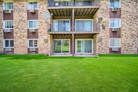 Exterior - 710 Hill Dr #108, Hoffman Estates, IL 60169 photo 5 of 5