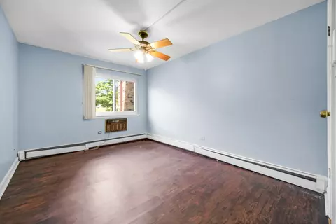 Bedroom - 710 Hill Dr #108, Hoffman Estates, IL 60169 photo 1 of 2