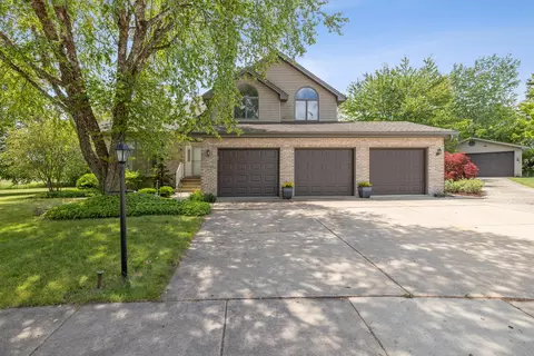 17038 Sycamore Ln, Oak Forest, IL 60452
