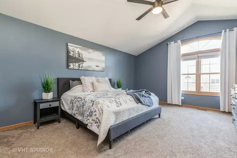 Bedroom - 5824 Fieldstone Trl, Mchenry, IL 60050 photo 1 of 5
