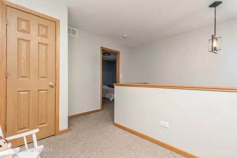 Entry Way - 5824 Fieldstone Trl, Mchenry, IL 60050 photo 1 of 1