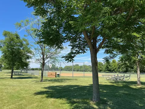 Exterior - 5824 Fieldstone Trl, Mchenry, IL 60050 photo 6 of 7