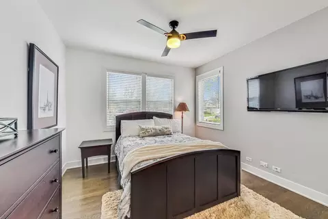 Bedroom - 240 E Adams St, Elmhurst, IL 60126 photo 1 of 5