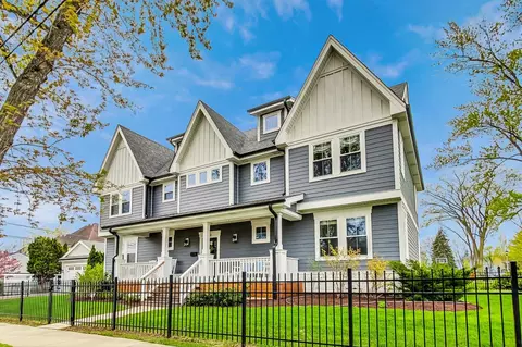 240 E Adams St, Elmhurst, IL 60126