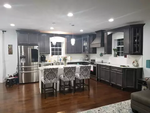 294 6th St, Wheeling, IL 60090 photo 2