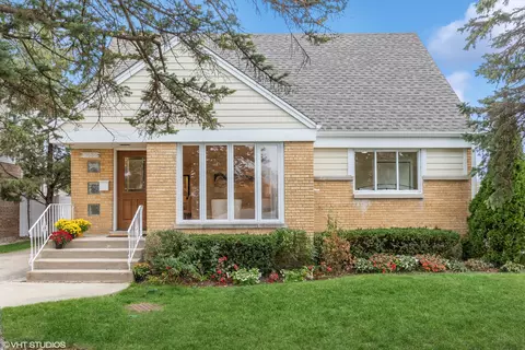 7434 W Jonquil Ter, Niles, IL 60714